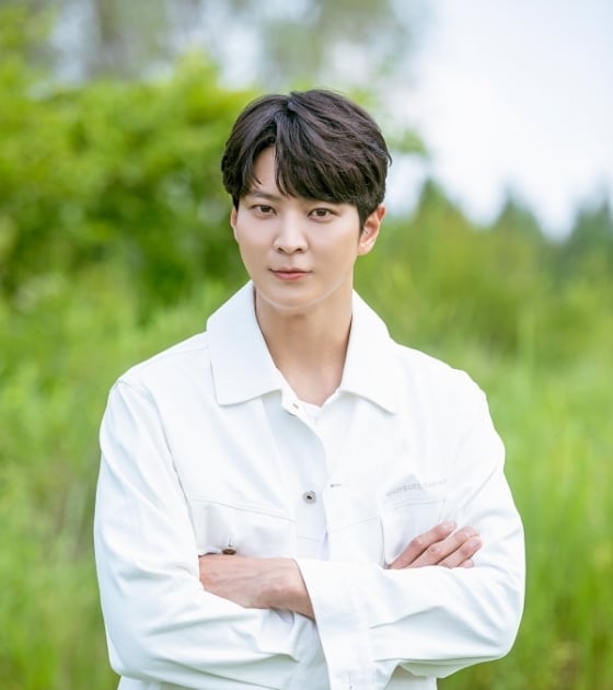  주원, 앨리스 비하인컷 방출..화보 방불- 스타뉴스  주원, 앨리스 비하인컷 방출..화보 방불- 스타뉴스
