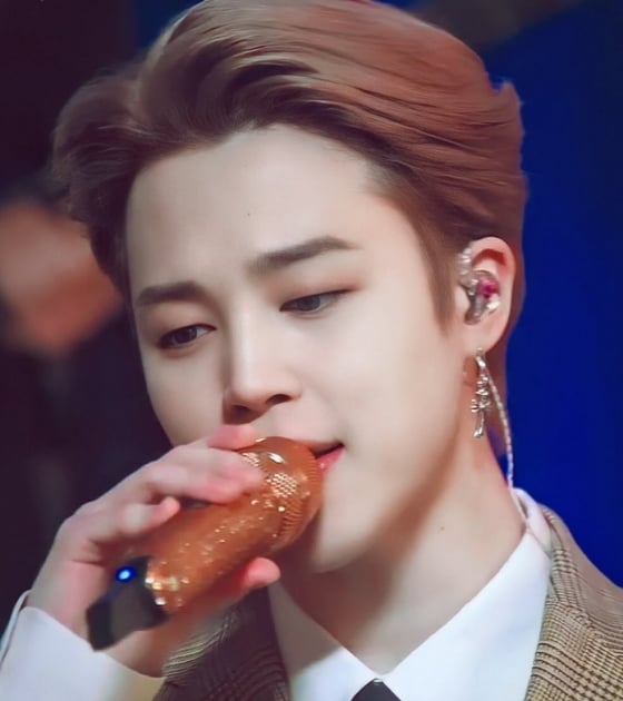 방탄 소년단 지민, MTV 언 플러그 무대 평정 … 미국 포브스 ‘눈부신 암 세토’칭찬-스타 뉴스