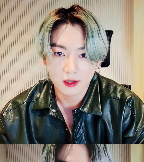 방탄 소년단 정국 위트 톡 + 노래 선물 VLIVE 실시간 기록 사상 최다 시청자 기록 … 세계 100 개국 1 위 실트 스타 뉴스