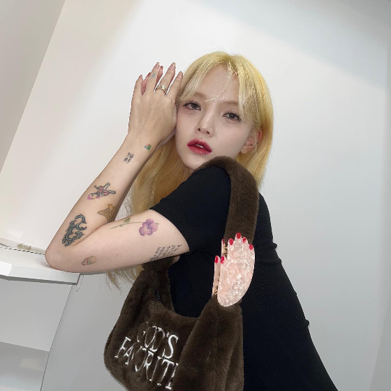 AOA 출신' 지민, 이두박근에 꽃 타투가..은근한 섹시美 [스타IN