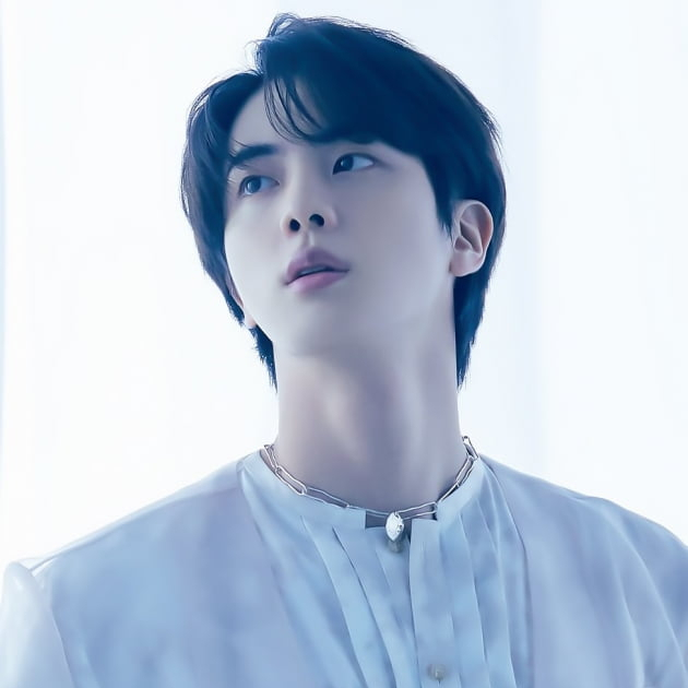 방탄소년단 진 'Moon', 유럽우주기구 플레이리스트 포함..'Music For The Moon' - 스타뉴스