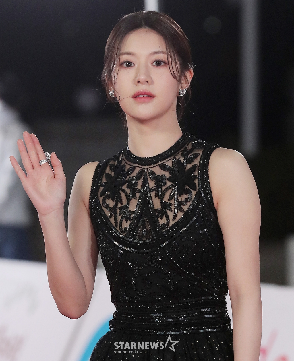 고윤정 