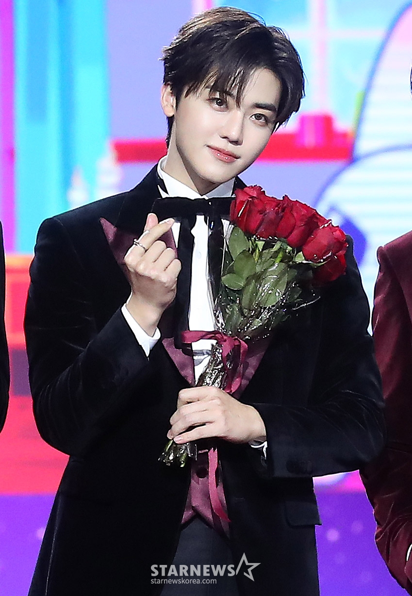 NCT드림 재민 '꽃을 든 남자'[★포토] | 스타뉴스