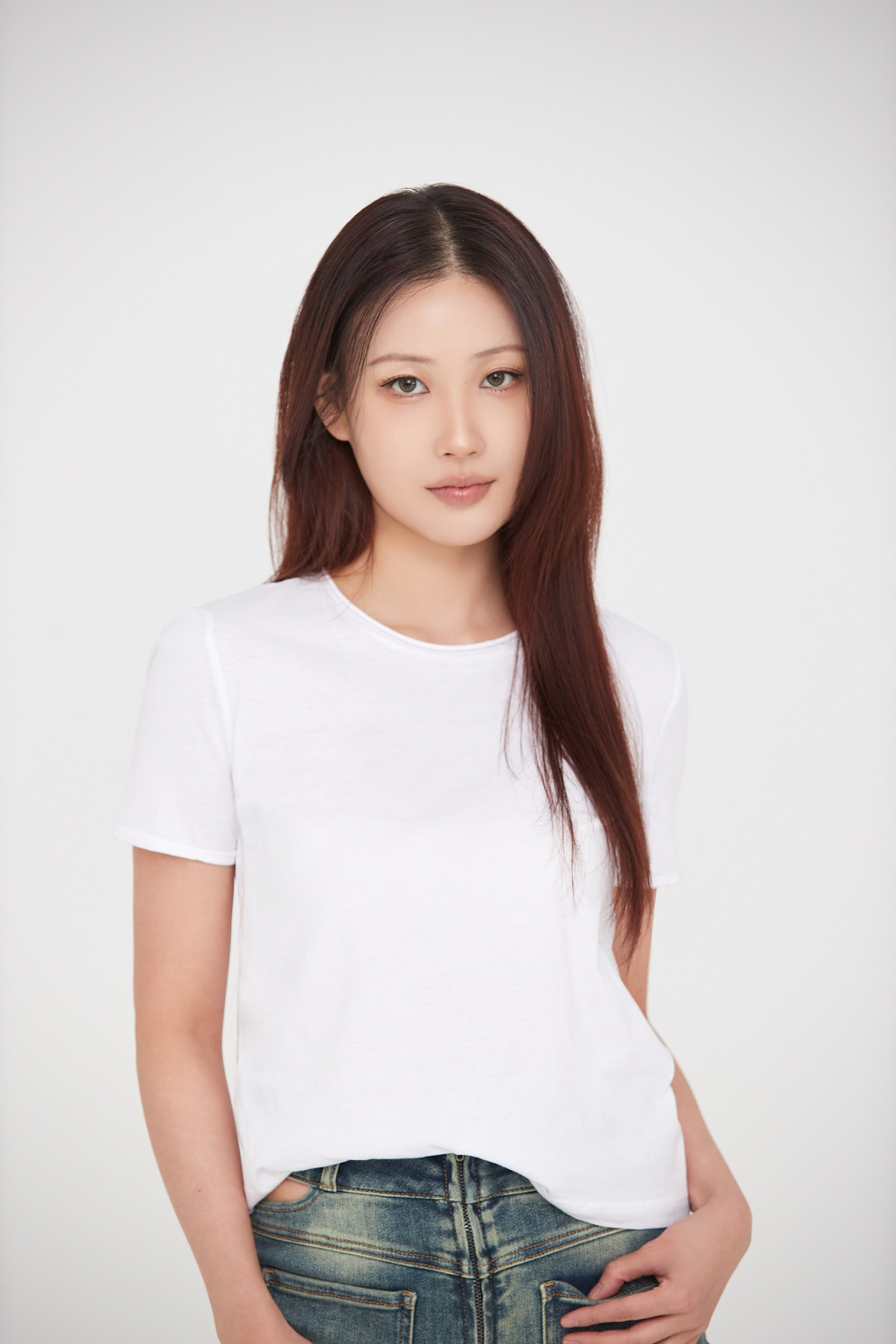 뷰티 유튜버 이사배, 생리대 2000팩 기부 "건강히 성장하길"[공식] - 뉴스 썸네일 이미지