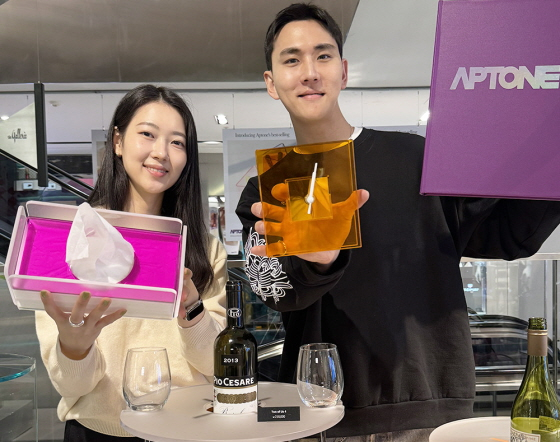 갤러리아, 봄 인테리어 '봄 담은 아크릴 소품으로' - 뉴스 썸네일 이미지