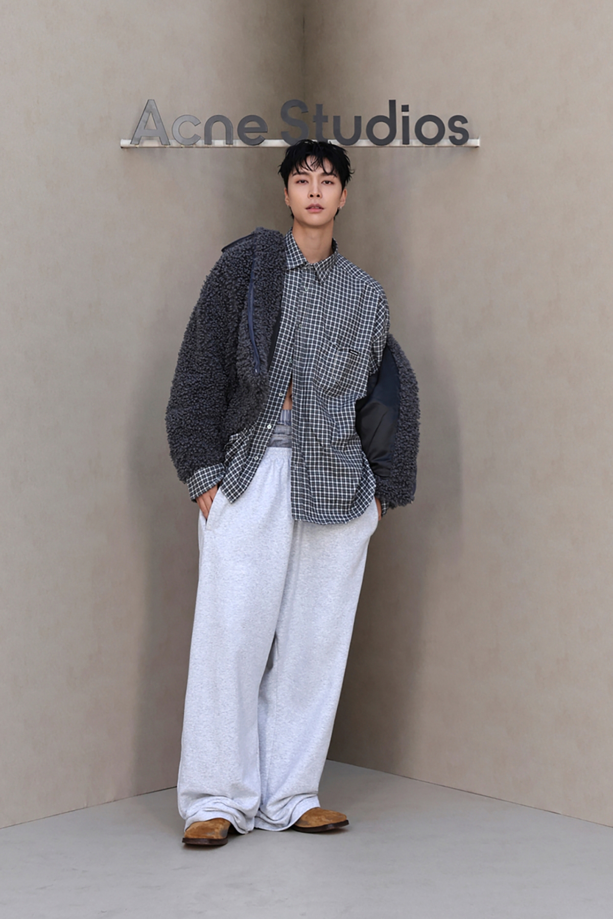 NCT 쟈니·도영·정우, 올해도 유럽 패션위크 장악