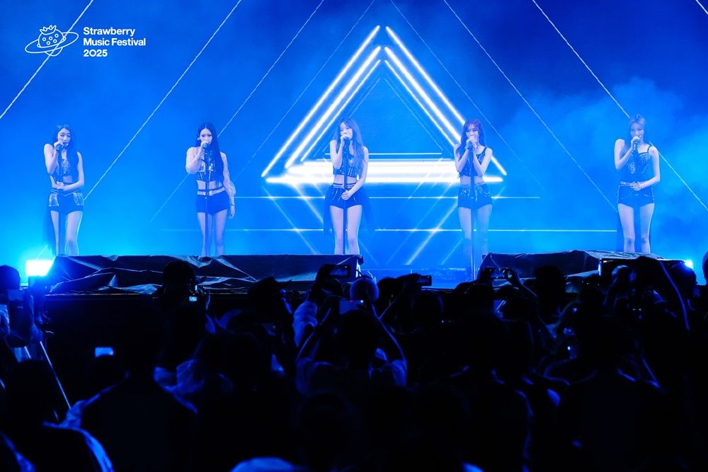 A2O MAY, 中 최대 음악 축제 '스트로베리 뮤직 페스티벌' 무대 성료