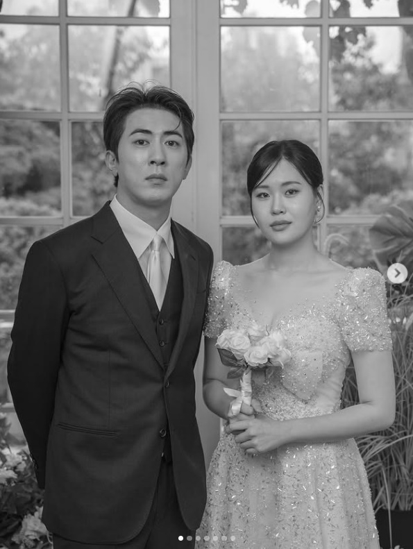 김원훈·엄지윤 웨딩화보