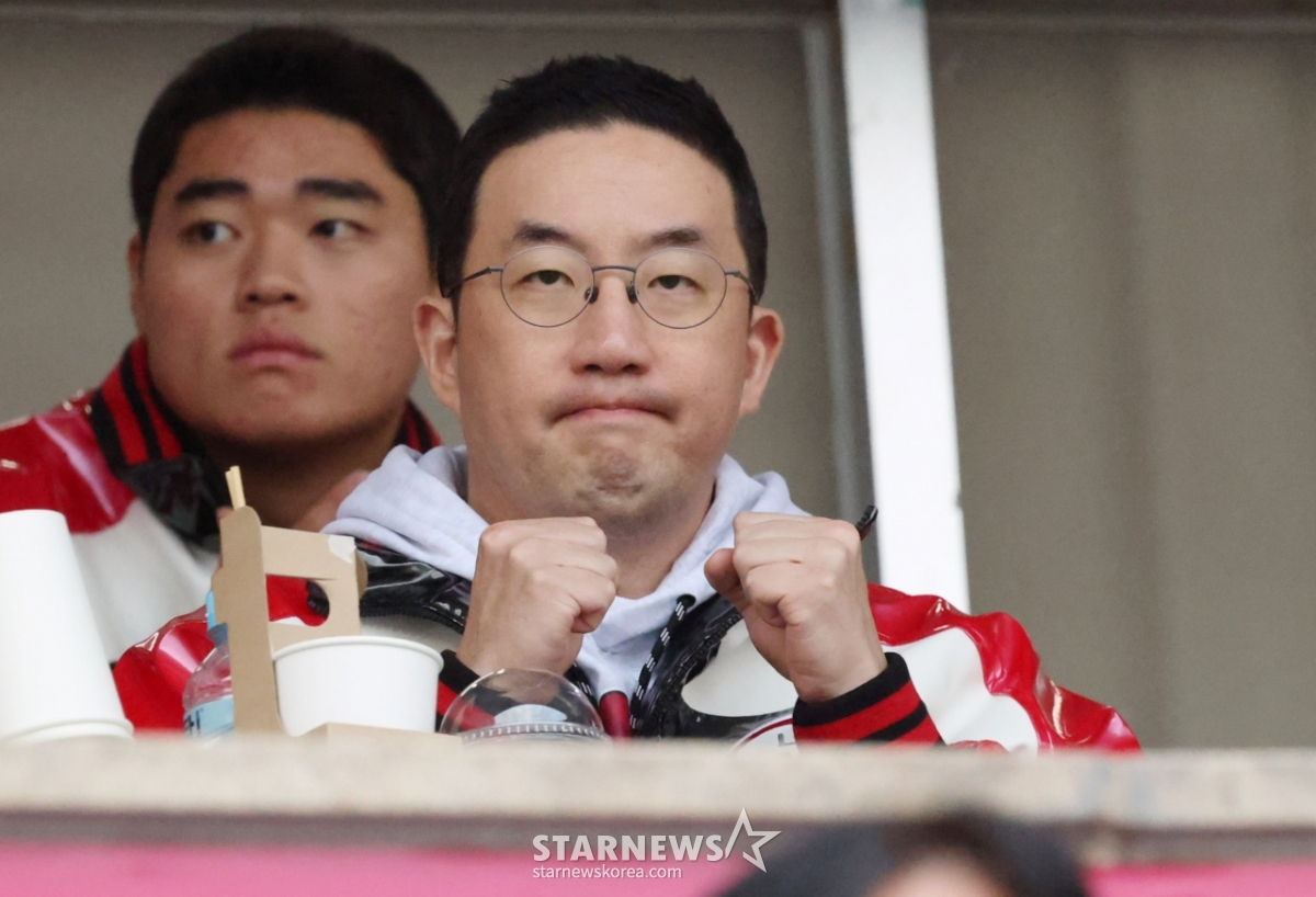 주먹 불끈 구광모