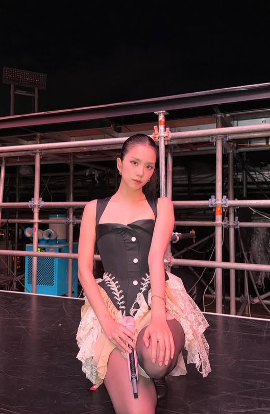 블랙핑크 지수, 과감한 의상 선택..파격 노출에 '깜짝'