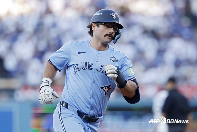 게레로 주니어 홈런 세리머니