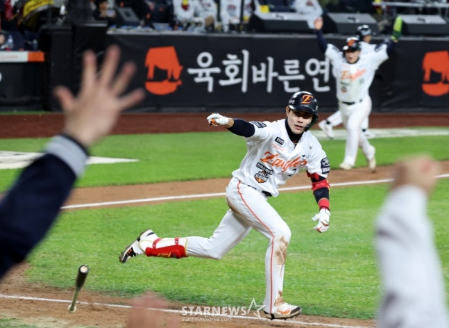 '전날 결승타-MVP' 한화 심우준 첫 KS 선발 출전! 김경문 감독 "오늘까지 그 기운 이어갔으면" [KS4 현장]