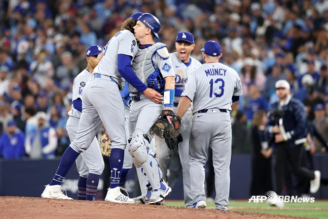 로하스 더블플레이 순간