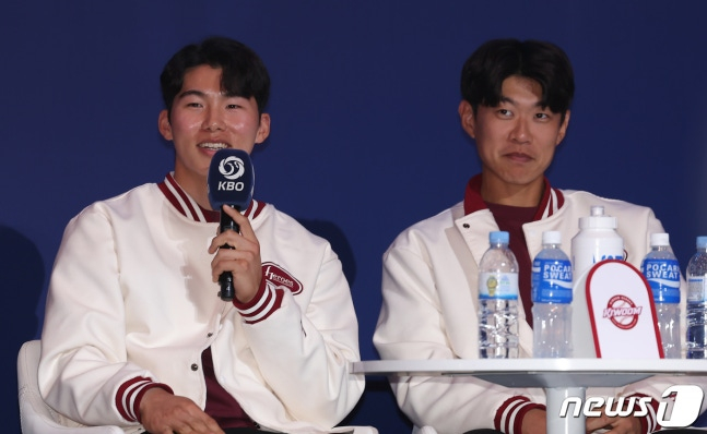 김혜성 걱정했던 송성문 "뛰게 해달라고 해봐라 했더니→다음날 달리기 시합하고 있더라"