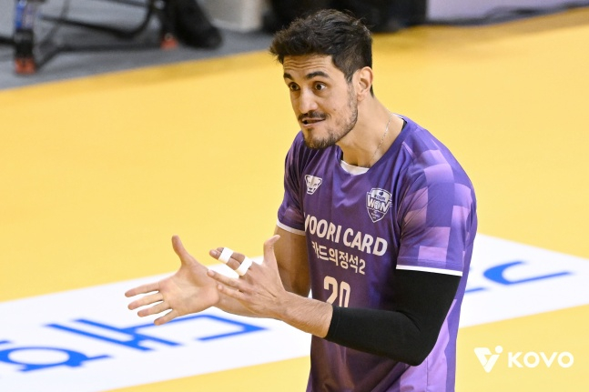 외인 공격성공률이 35%도 안 되다니... 사령탑도 답답하다 "똑같은 스타일 고집하면 쉽게 읽힌다" [의정부 현장인터뷰]