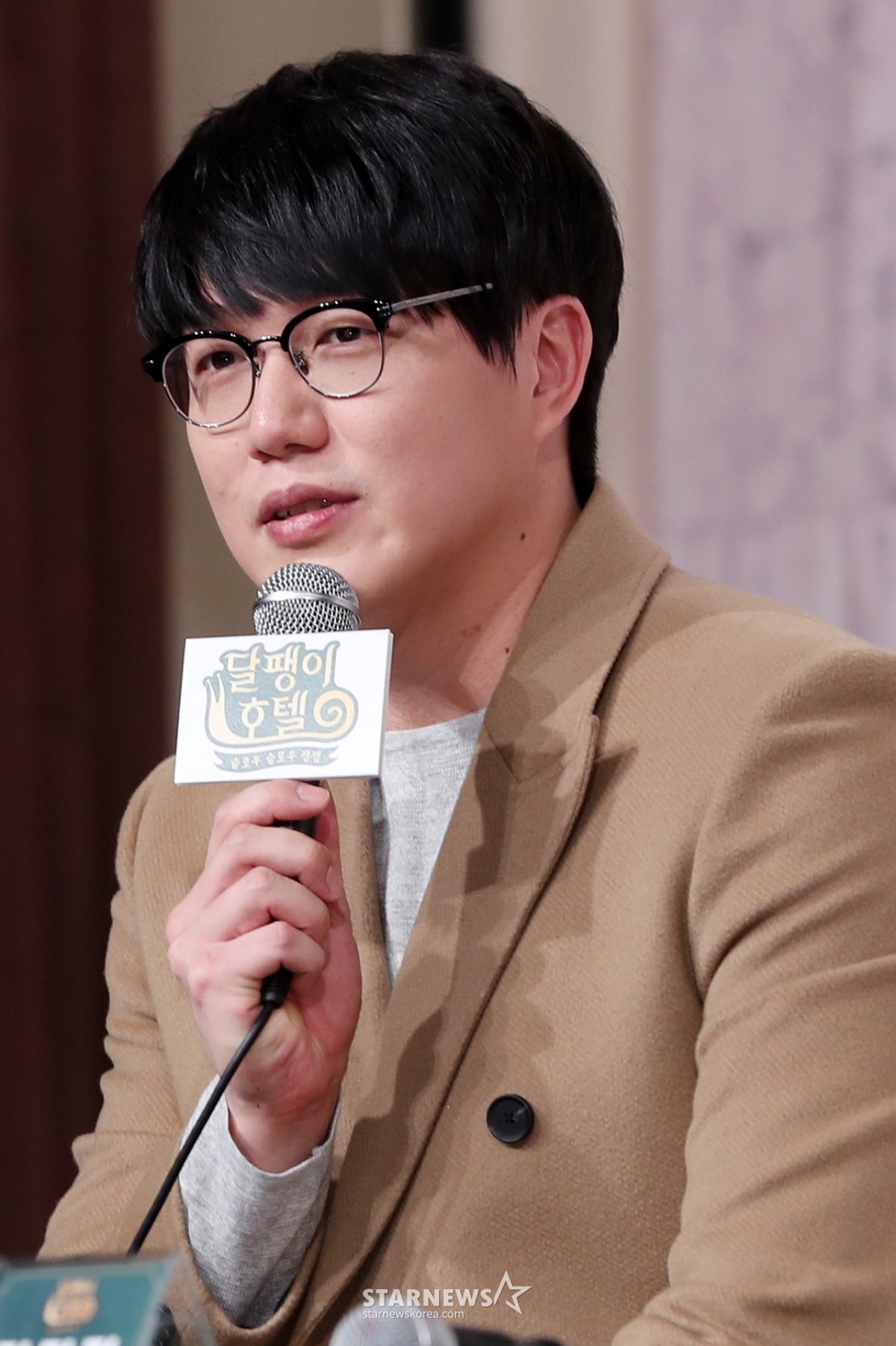 "성시경 전 매니저 XXX, '수억대 횡령'도 새발의 피" 내부 관계자 폭로 터졌다