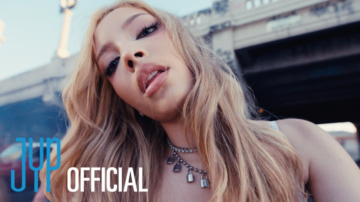 'JYP 글로벌 걸그룹' GIRLSET, 위풍당당 신곡 'Little Miss' MV 티저 첫 공개
