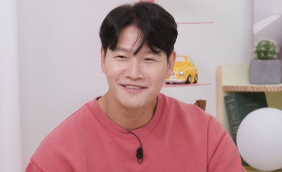 '새 신랑' 김종국, 작은 눈 굴욕.."승무원이 자는 줄 알고 모니터 꺼"[옥문아]