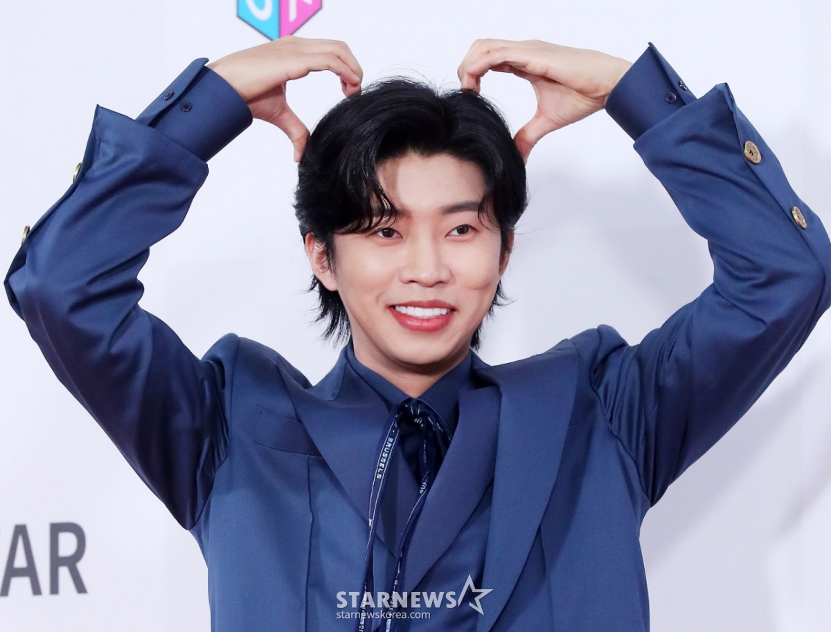 '100만표 넘은' 임영웅, 투표 종료 D-1 'AAA 2025' 인기상 강력 1위 후보