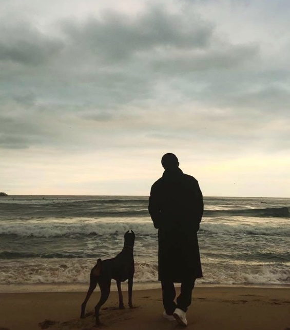 배정남 "우리 새끼 보고프네"..오늘도 떠난 벨 그리며