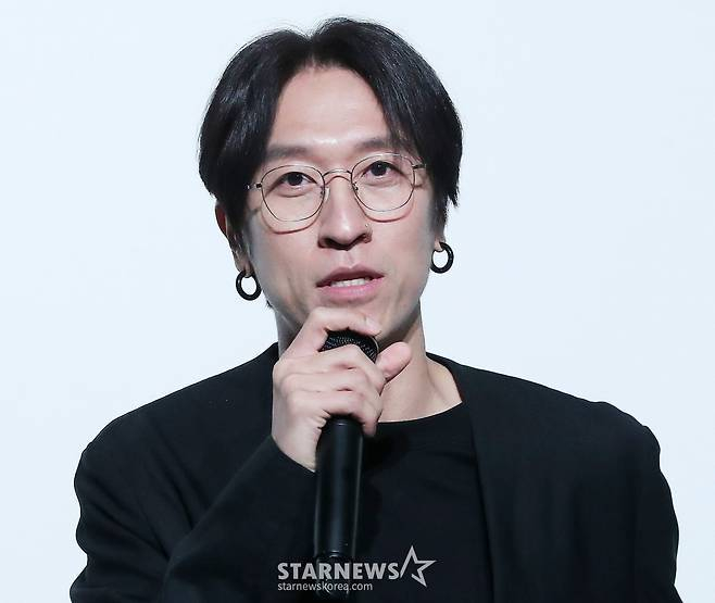 코요태 빽가, 또 사기 피해.."입국 신고서 쓰다 60달러 빠져나가"[라디오쇼]