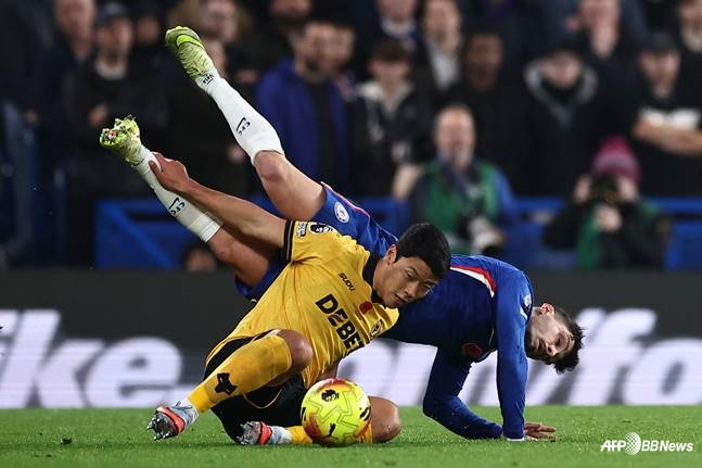 '70일 침묵' 황희찬 최악의 상황, '11경기 무승+강등 위기' 부진 끝이 안 보인다... 울버햄튼, 첼시전 0-3 대패