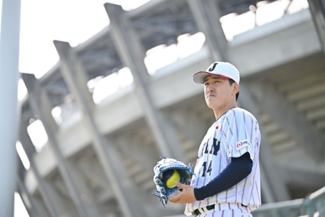 홍창기 응원가 따라하던 日 국대, 첫 평가전 '충격' 9실점 "피치 클락 신경쓰였다" 담담 소감