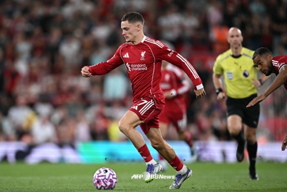 리버풀 속 터져! '2200억 사나이' 또 독설 들었다... "어린아이 보는 줄, 몇 달 봐 줬잖아" EPL 독설가 일침