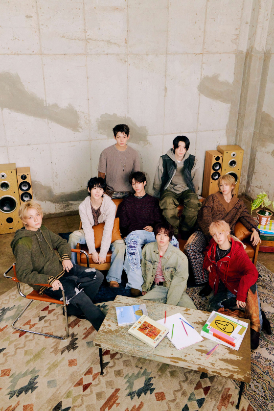 아홉, 초동 38만장 돌파..자체 최고 기록 경신