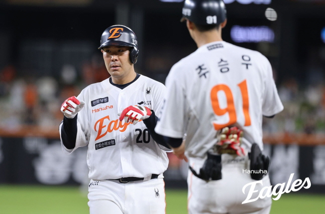 [오피셜] '베테랑 포수' 이재원, 한화 플레잉코치 변신 "지도자 자질 높게 평가"