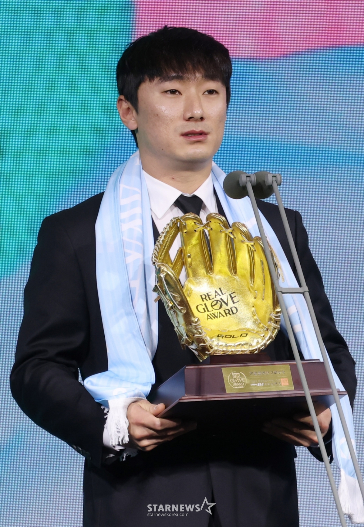 [포토] 신민재 '이래저래 기쁜 해'