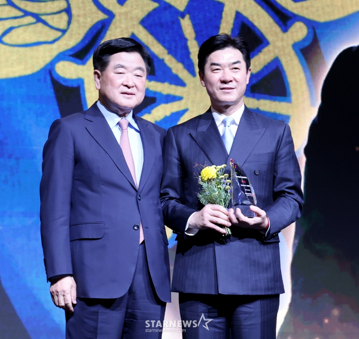 [포토] 'K리그 대상시상식' k리그2 감독상 인천유나이티드 윤정환 감독