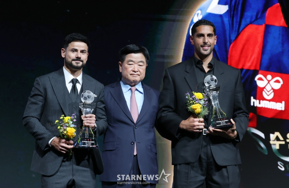 [포토] 'K리그 대상시상식' 득점왕 싸박과 도움왕 세징야