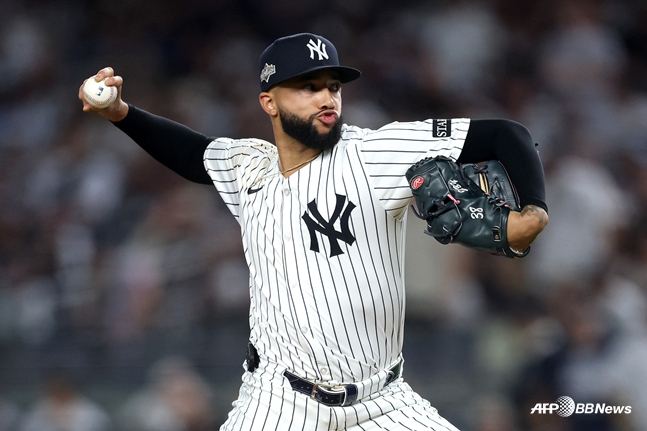 다저스도 노렸던 '초특급' 불펜 FA, 양키스 떠나 메츠행 "뉴욕 연고팀 금단의 이적"