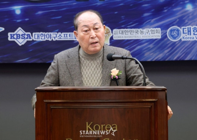 "'좌타 김현수-우타 양의지' 능가할 선수 있는가" 김인식, 대표팀에 묻다