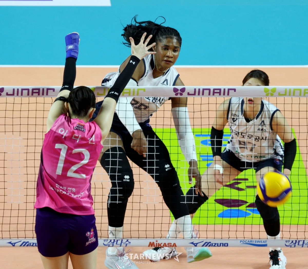 [포토] '다현이론 안되지!' 도로공사 모마