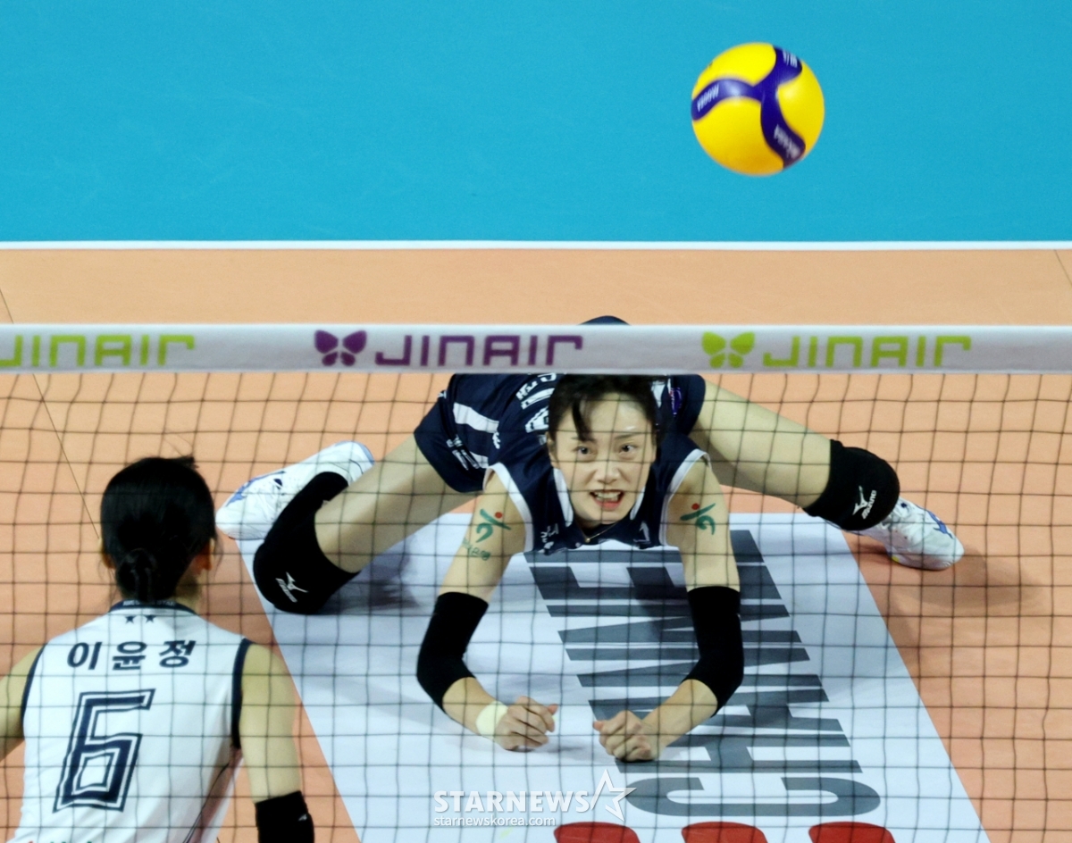 [포토] '살렸다!'