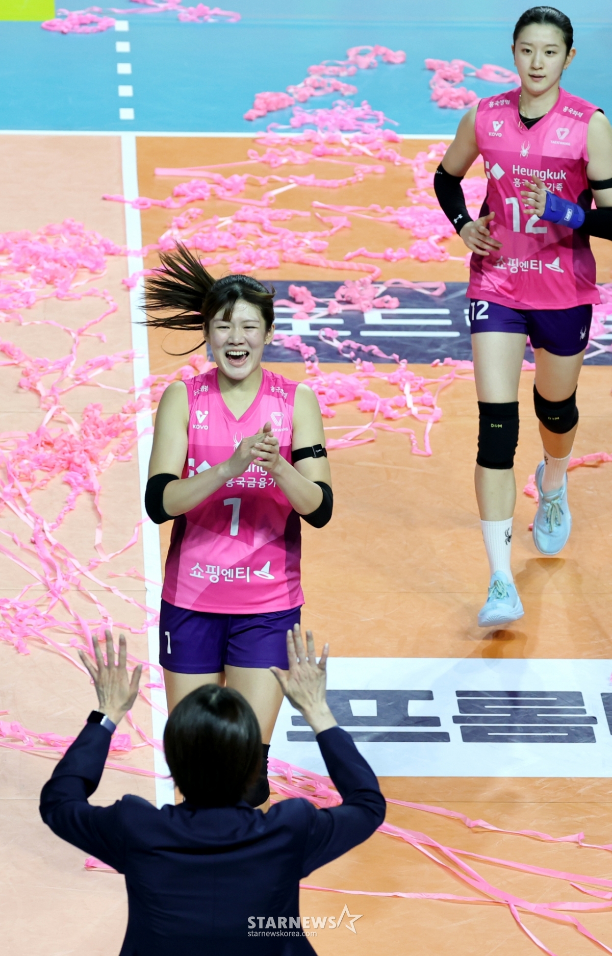 [포토] '토모코 감독 축하받는' 김다은