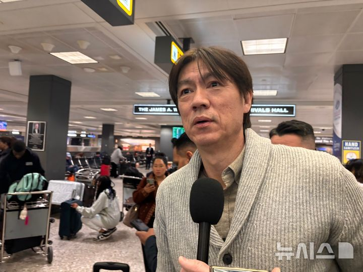 "월드컵 본격 시작" 홍명보 감독, 美 도착해 '조 추첨 관련' 말 아꼈다 "예측 어려워"