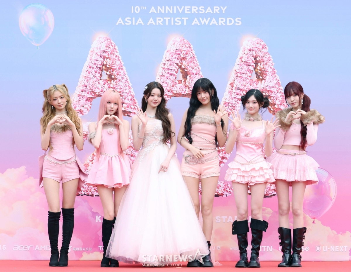 K-POP・アジア AAA 10th ANNIVERSARY BEST K-POP・アジア AAA 10th ANNIVERSARY BEST DISC OGRAPHY | AAA (Triple