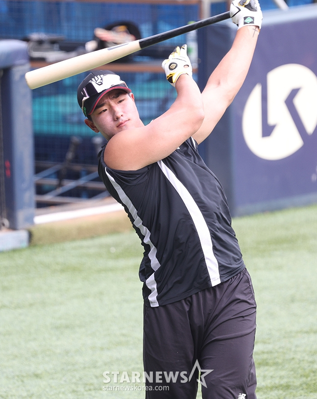 "안현민, 휴가 나와 새벽 3시까지 웨이트했다" 육군 취사병 신화 '아무나... - 뉴스 썸네일 이미지