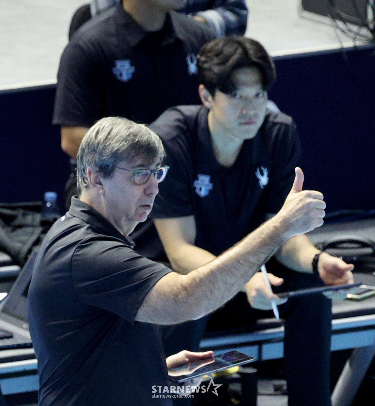 [포토]'안 풀리네' 현대캐피탈 블랑감독