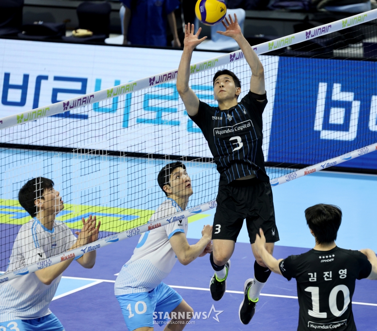 [포토]'어디로 갈지 궁금하지' 황승빈