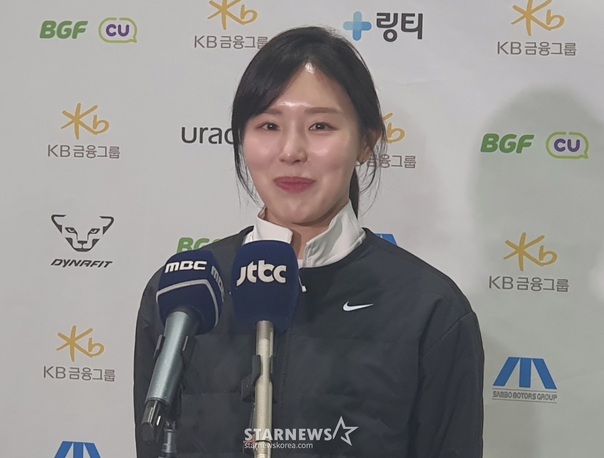 '은퇴할 때도 미소천사' 김아랑 "작은 위로 줬던 선수로 기억됐으면... 23년 선수 생활 안녕" 고별전서 환한 웃음 [현장 일문일답]