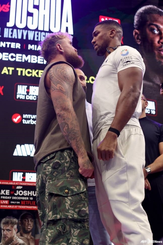 "올림픽 금메달리스트가 어떻게 유튜버한테 지냐" 2700억 초대형 매치 논란... "10초 안에 기절할 것" 확신까지