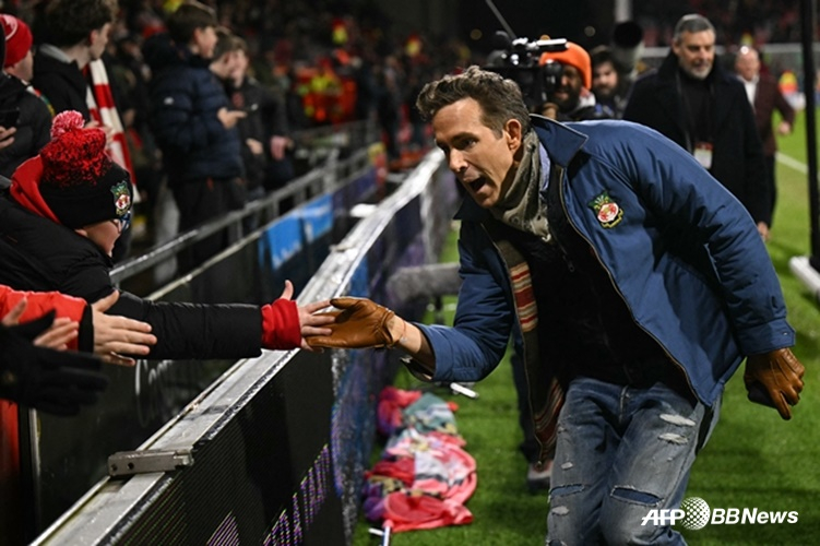 "심장 멈췄다! 119 불러줘" 데드폴 레이놀즈, 렉섬 대이변에 기쁨 폭발.... - 뉴스 썸네일 이미지