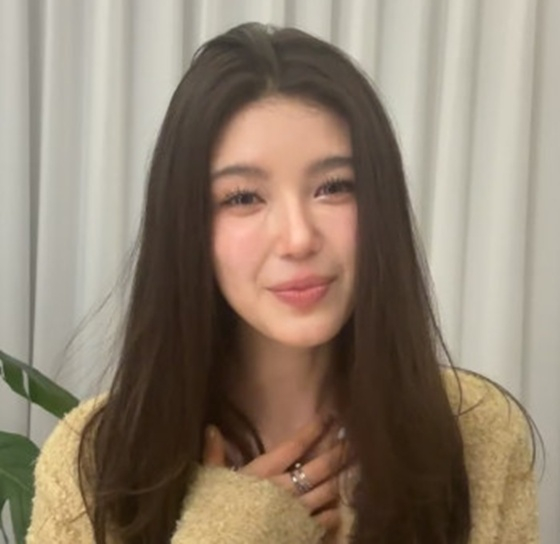 '한국어-영어 다른 뉘앙스', 딱 걸렸다..이중적 태도 논란 자초한 '뉴진... - 뉴스 썸네일 이미지