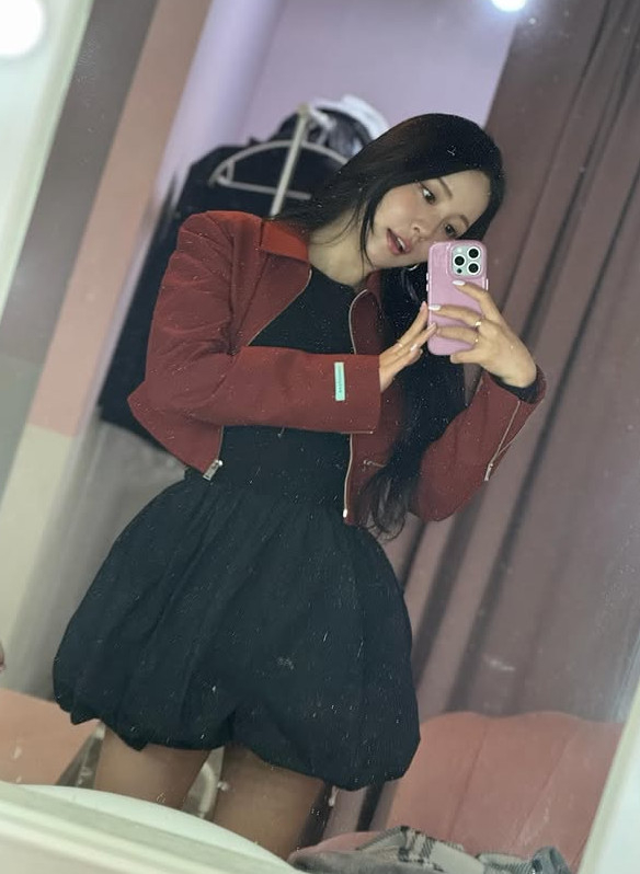 Yujeong, une ancienne fille du VV, a réussi à suivre un régime. Après avoir perdu 7 kg, sa taille a été réduite d’une poignée.