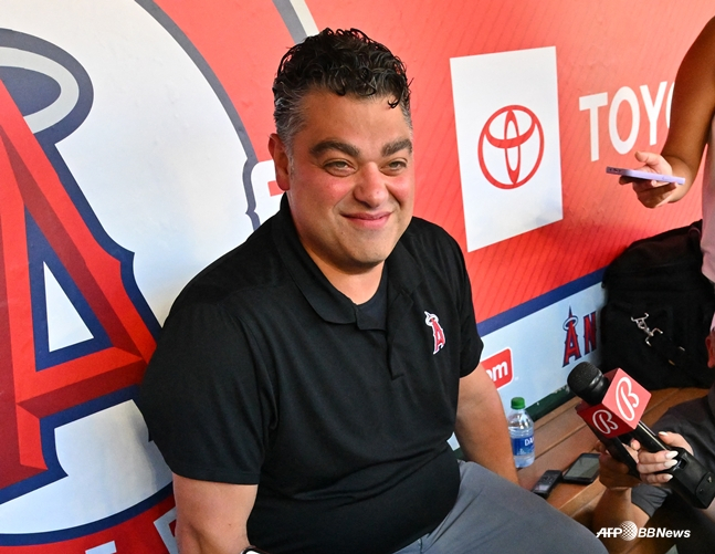 "에어컨 고장? 쾌적하다" 질문만 하면 둘러대고 잡아떼는 MLB 단장 美서 논란→현지 기자 뿔났다