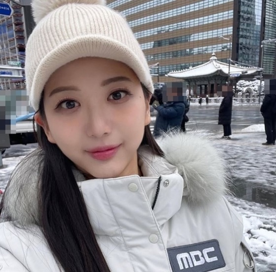 [단독]故오요안나 가해 지목 아나운서 2명 법정 설까..유족, 증인 신청 - 뉴스 썸네일 이미지